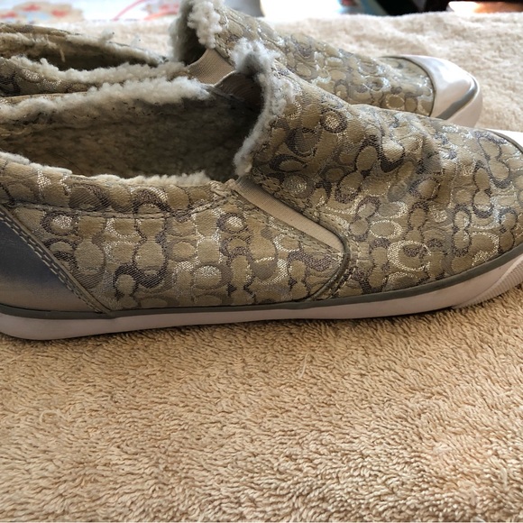 Silver and gray fur lined deck shoes Coach. 8B - Picture 5 of 9